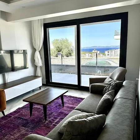 Villa New In Mordogan Km2 *